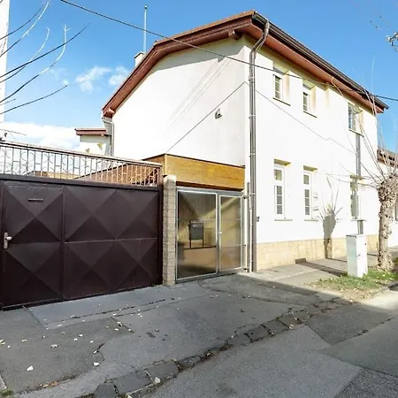 Toto2 Apartment *